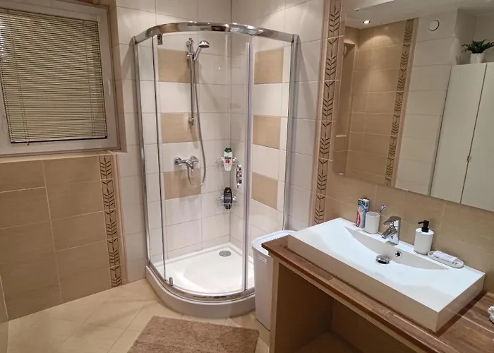 Comfort & Sunny Апартаменты *